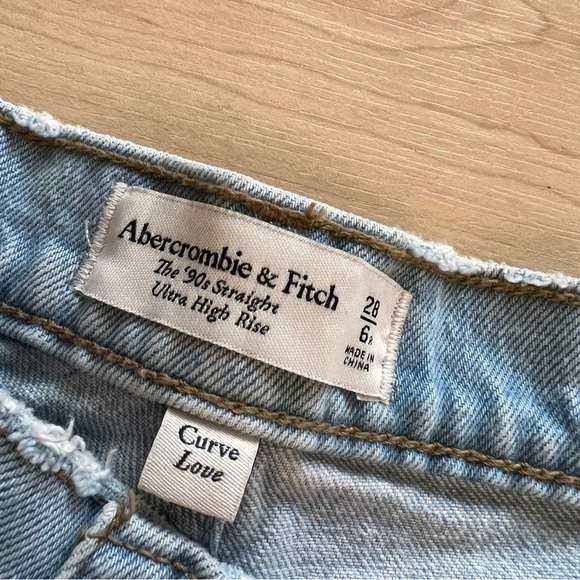 ABERCROMBIE & FITCH The 90s Straight‎ Curve Love Rise Split Hem Jeans Size 28/6 - Picture 5 of 11